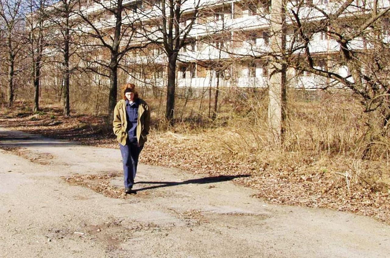 [13/04/2017] Wer mag, der kann heute durchaus selbst einmal durch Prypjat wandern. Denn einige Teile der verlassenen Stadt sind begehbar. Tourismusbüros bieten dafür geführte Touren an.