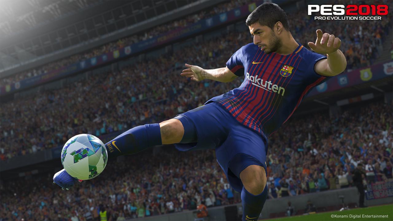 Luis Suarez schießt einen Ball