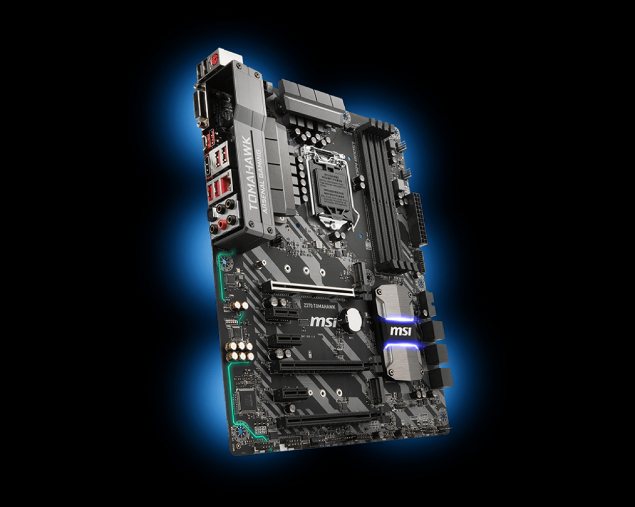 [07/12/2017] In der Bildmitte am linken Rand des Mainboards, einem&nbsp;MSI Z370 Tomahawk, erkennt man fünf Audiobuchsen.