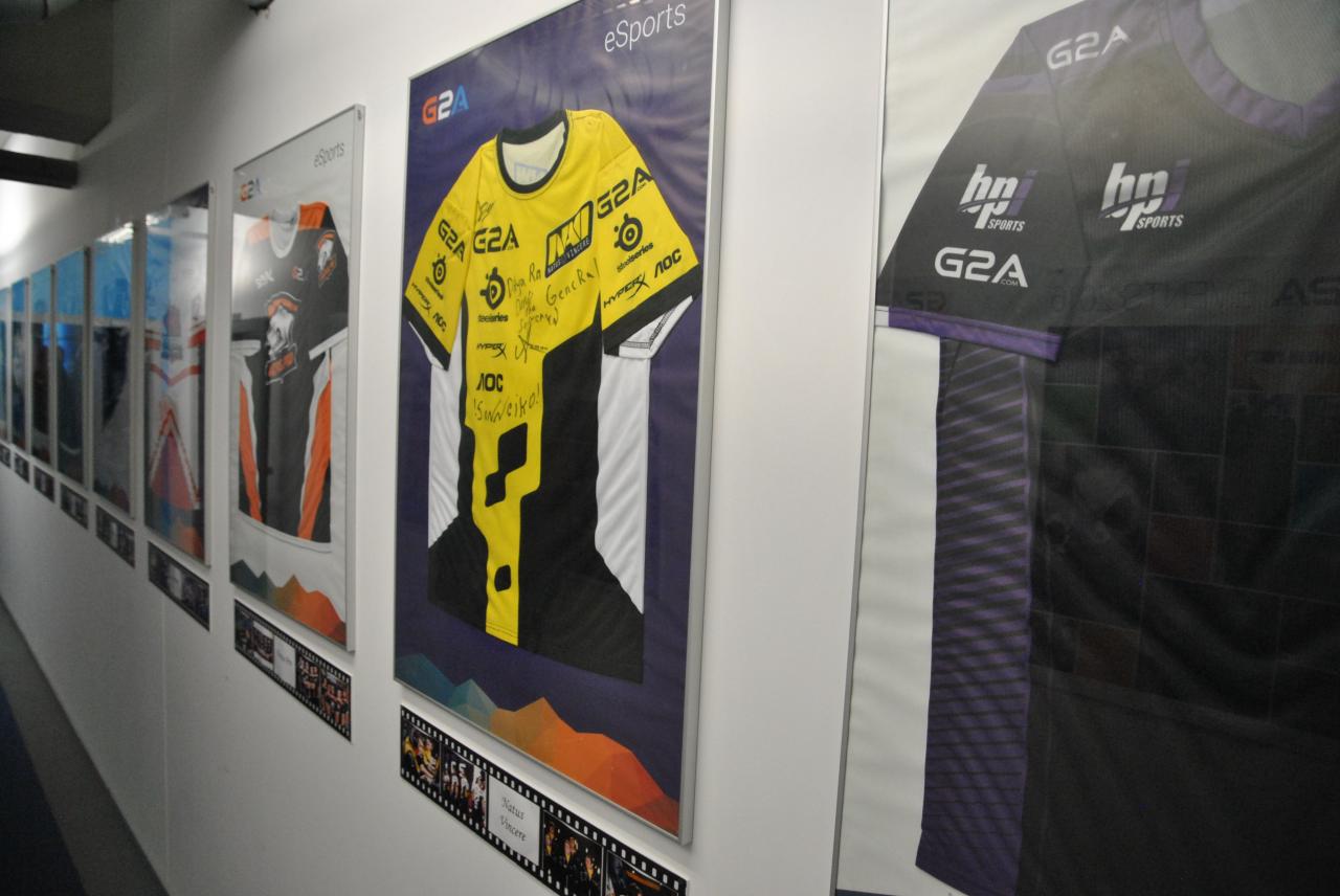 [31/07/2018] G2A.com unterstützt mehrere namhafte eSports-Teams wie Cloud9, Natus Vincere und Virtus Pro. Insgesamt hat die Firma bereits 10 Millionen US-Dollar in den Bereich investiert.