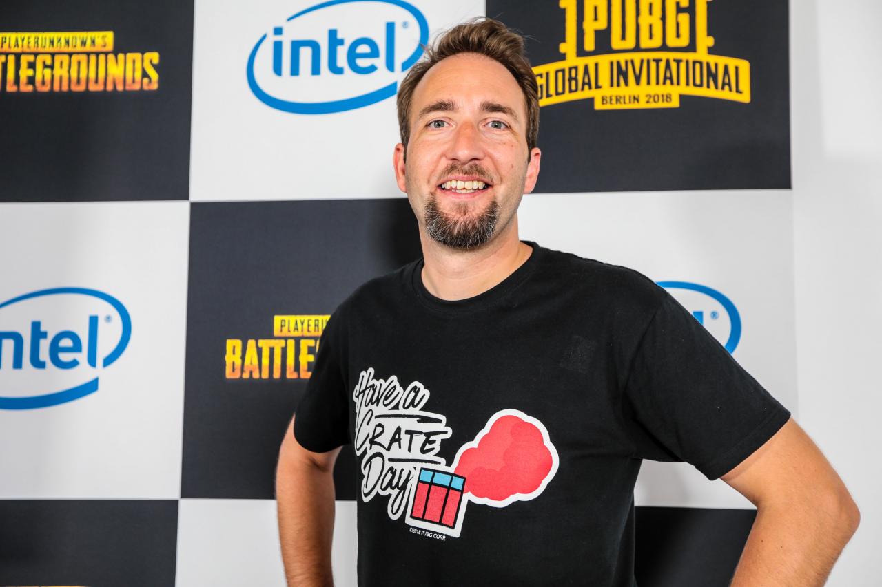 [31/07/2018] Brendan Greene hatte sichtlich Spaß in Berlin und freute sich, dass die Technik kaum Probleme machte. 