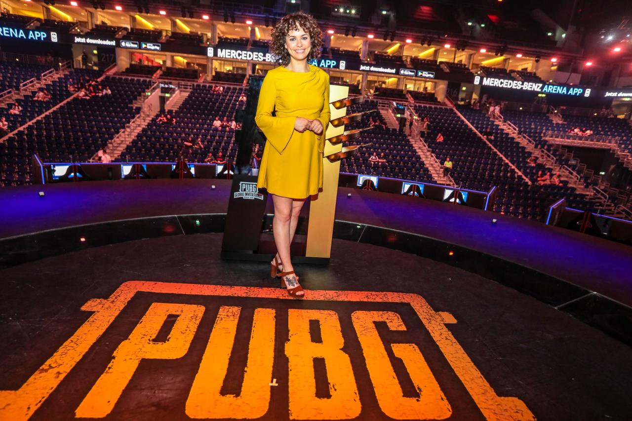 [31/07/2018] E-Sports-Moderatorin Frankie Ward führte souverän durch die Show. Privat kann sie sich vor allem für Overwatch und Rocket League begeistern – und natürlich PUBG. 