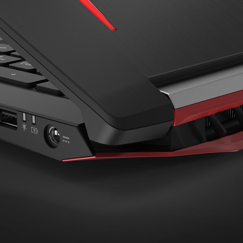 [10/09/2018] Acer Predator Helios 300: Blick auf Eckdesign