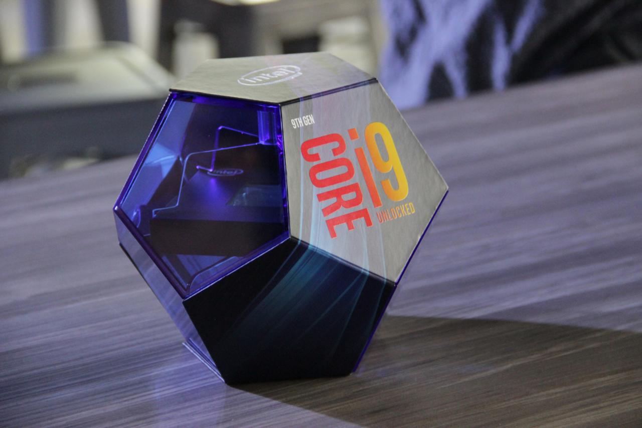 [11/10/2018] Verpackung des Core i9-9900K