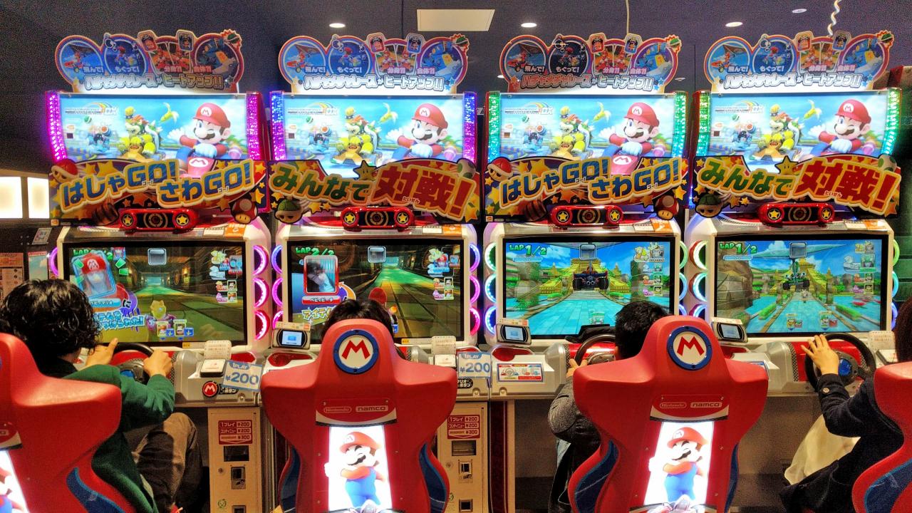 [09/04/2019] Anders als bei uns in Europa genießen Arcade-Hallen in Nippon noch immer einen recht hohen Stellenwert und sind deutlich interessanter ausgestattet als hierzulande.
