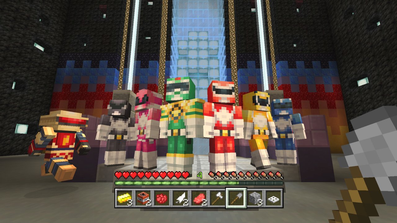 [10/05/2019] Über die Jahre erscheinen immer wieder Skin-Packs mit bekannten Lizenzen wie Marvel's The Avengers, Stranger Things oder Power Rangers.