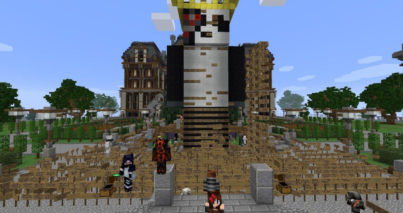 [05/07/2019] Die Statue für Bryan steht in der Lobby von „Emenbee Realms“. Erst waren es ein paar wenige Holzschilder...