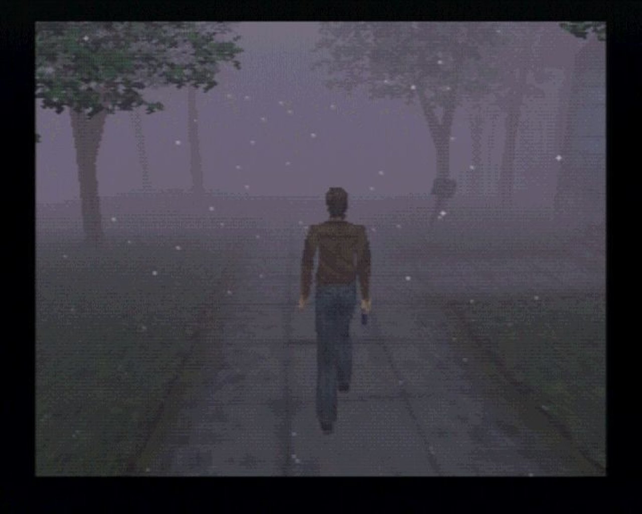 [04/07/2019] Der Nebel ist ein Markenzeichen der Silent-Hill-Serie. Speziell im ersten Teil setzten ihn die Macher aber auch aufgrund der Hardware-Limitierungen der ersten PlayStation-Konsole ein.