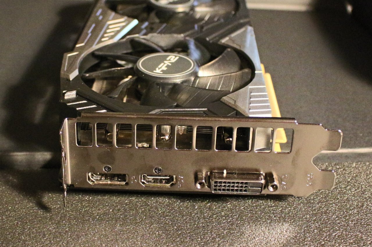 [06/12/2019] Die KFA2 GeForce RTX 2060 Super hat je einen Anschluss fuer DisplayPort HDMI und DVI
