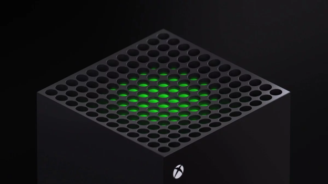 [15/12/2019] An der Gehäusedecke kommt die warme Luft bei der Xbox Series X heraus. Frische Luft saugt sie unten ein.
