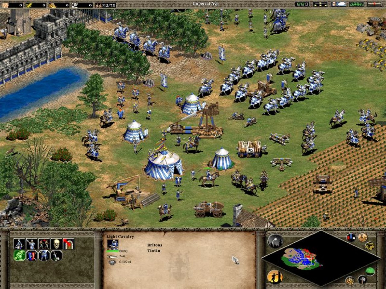 [06/12/2019] Typisches Bild in Age of Empires 2: Vor der Schlacht stellt sich die eigene Armee auf. Zu diesem Zeitpunkt legt ihr Verbände und Formationen fest. Dadurch behaltet ihr die Übersicht über eure Einheiten. &nbsp; &nbsp;
