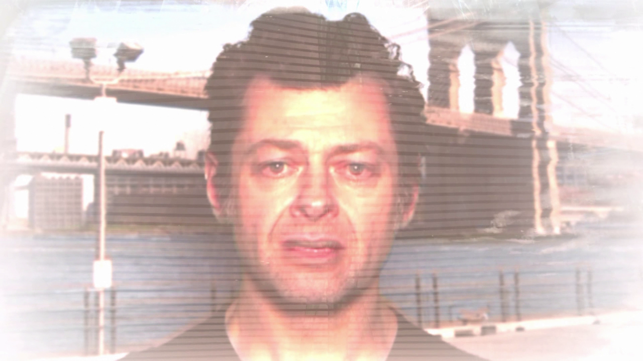 [24/09/2020] Andy Serkis leiht nicht nur Monkey seine Stimme und seine Bewegungen, sondern tritt auch mit seinem eigenen Gesicht im Spiel auf.