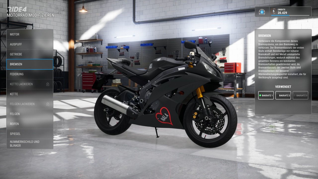 [30/09/2020] In der Garage können wir unsere bisher gekauften Maschinen modifizieren.