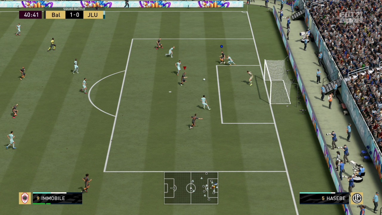 [07/10/2020] Wenn ihr FUT im Koop zockt, bekommen beide Spieler Ranglistenpunkte für Division Rivals oder Squad Battles. Die Wahl eures Gegners basiert auf dem höchsten Skillwert der Party.