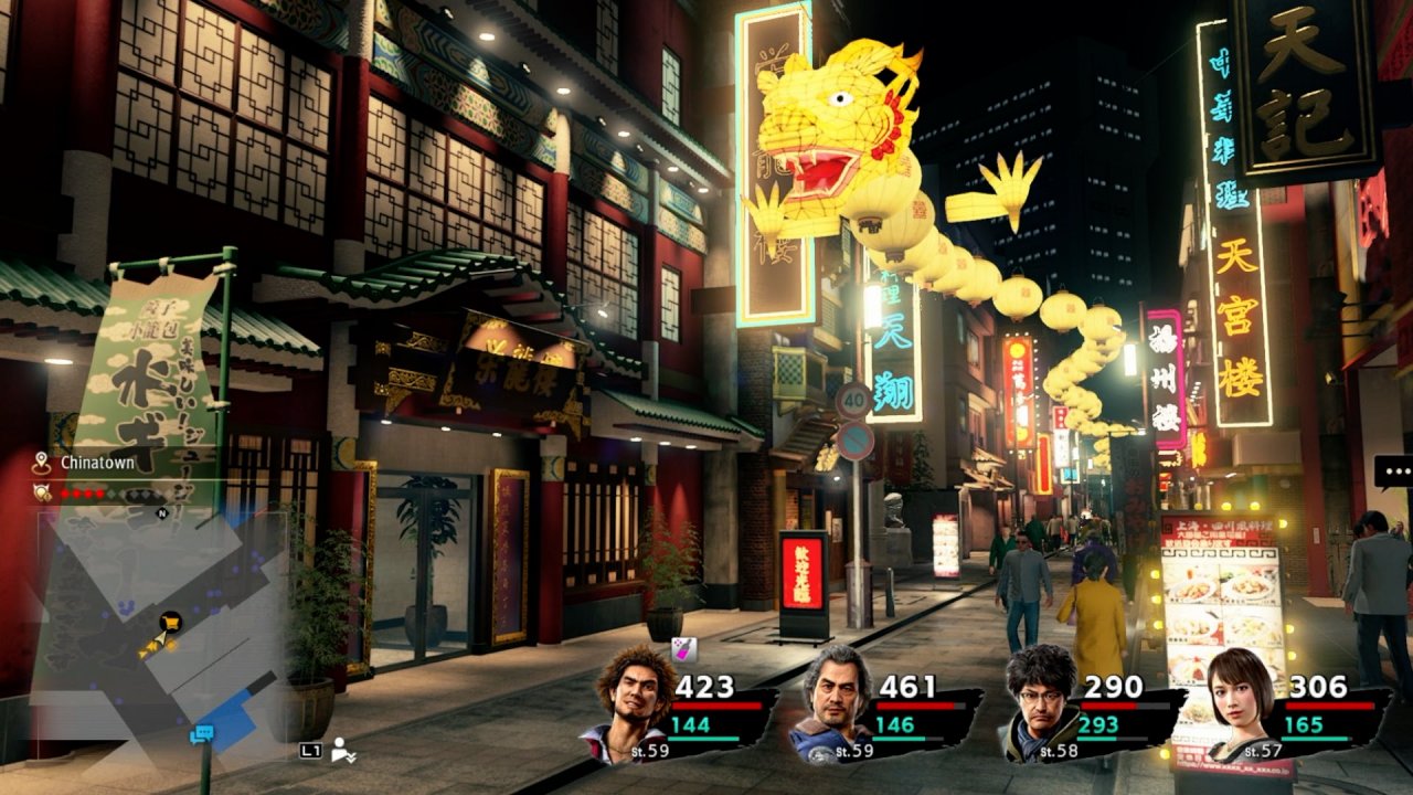 Ein großer Drache zieht sich durch den kompletten Stadtteil Chinatown.