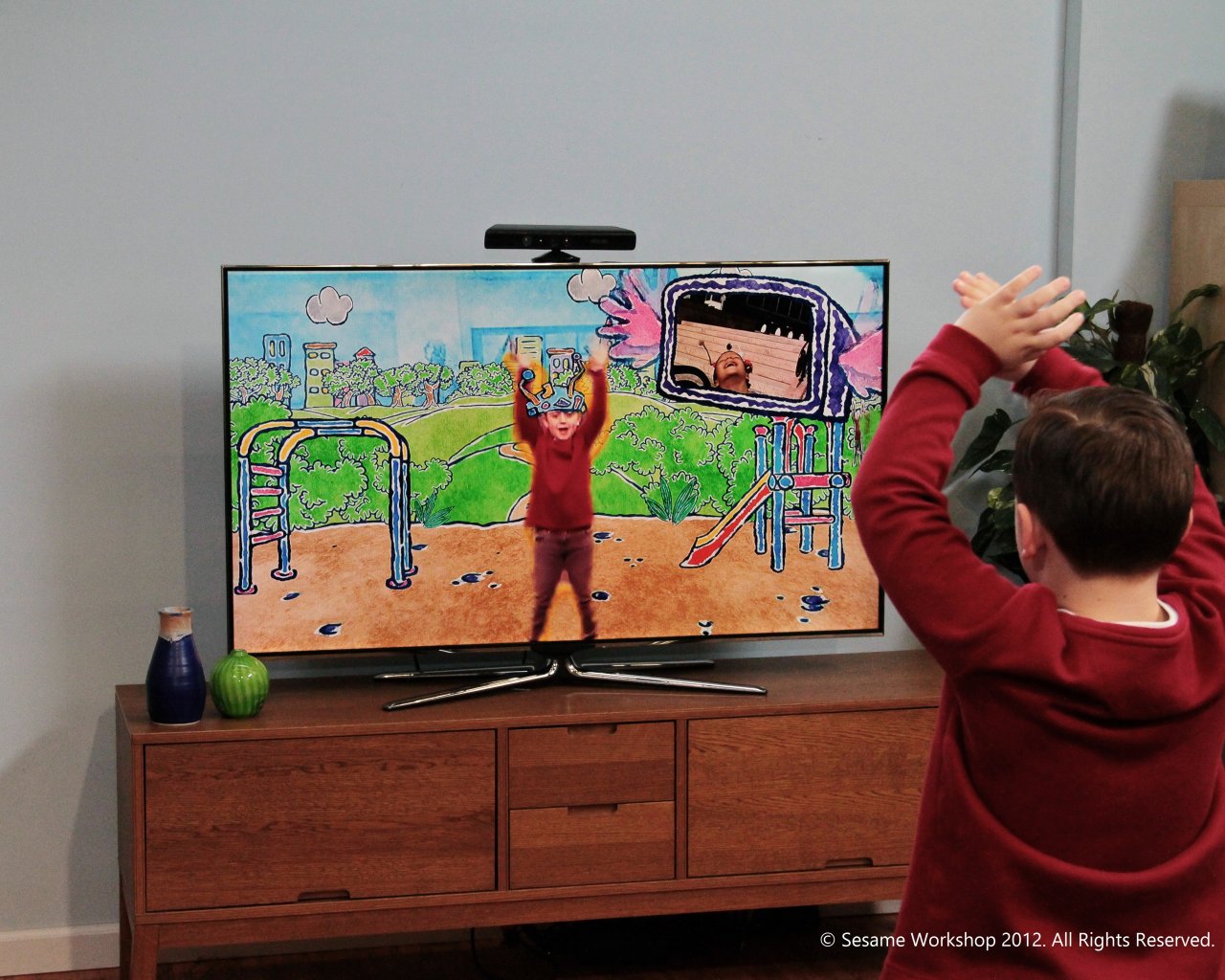 [02/12/2020] Microsoft arbeitete zu Beginn stark mit Drittanbietern zusammen und holte so bekannte Marken wie Harry Potter oder die Sesamstraße auf die Kinect. &nbsp;