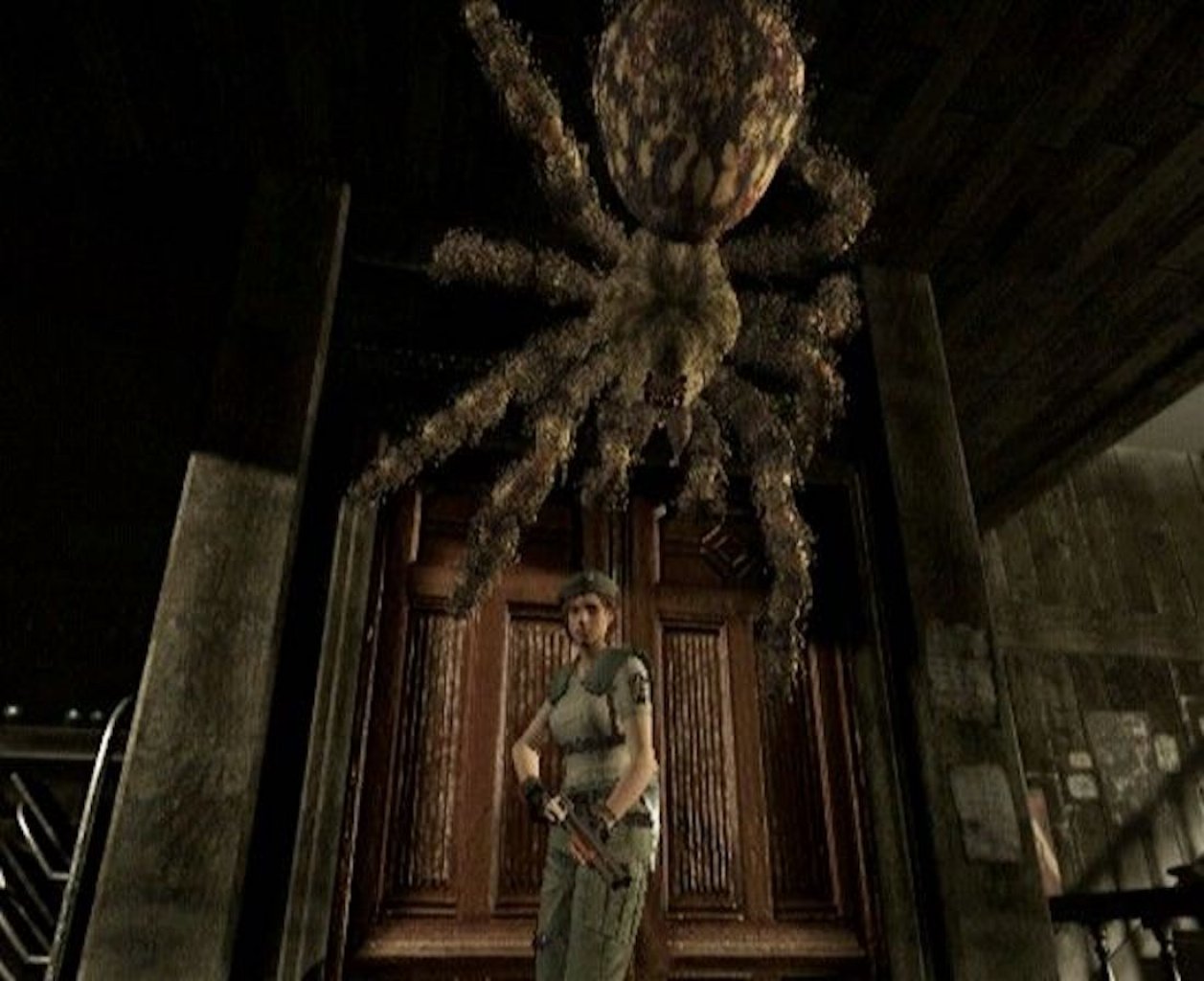 [09/02/2021] Die Gamecube-Neuauflage des ersten Resident Evil entstand innerhalb von 14 Monaten und überzeugt mit einer zeitgemäßen Präsentation, neu ergänzten Bereichen (etwa dem Friedhof), verbesserten Rätseln sowie einem überarbeiteten Skript inklusive Subplot, der es nicht in die Playstation-Fassung schaffte.