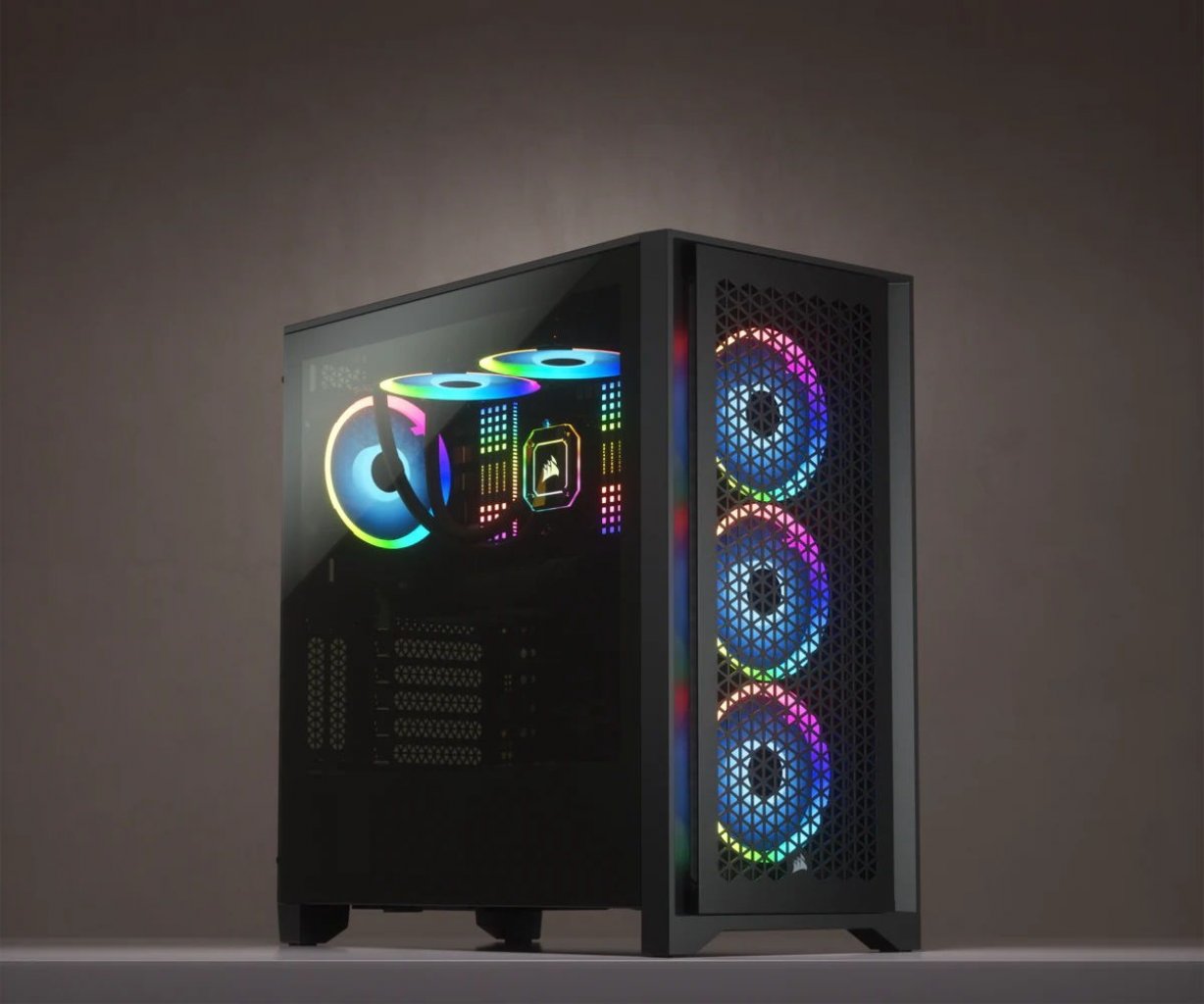 [07/05/2021] Wir haben vier PC-Konfigurationen ohne Grafikkarte vorbereitet und blicken auf den Grafikkartenmarkt. Im Bild ein Corsair 4000D Airflow-Gehäuse.