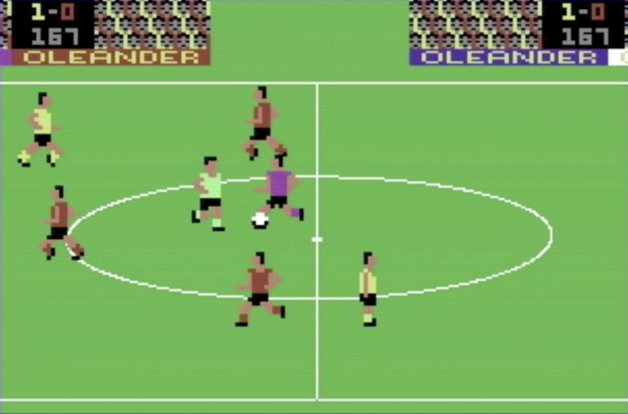 [18/06/2021] Klobig, aber zweckmäßig: International Soccer war bereits 1983 kein grafisches Meisterwerk, aber dafür stimmte der spielerische Kern. &nbsp;