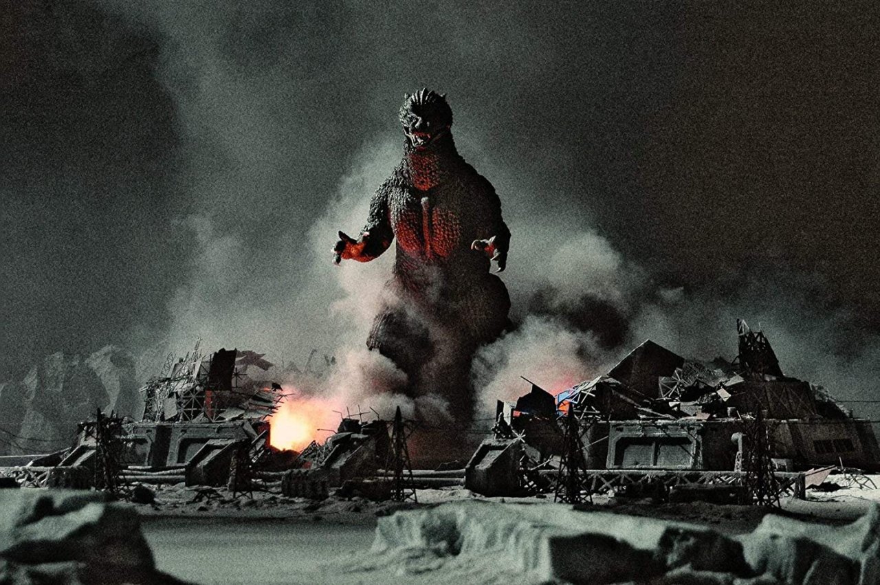 [24/06/2021] Überraschend melancholisch und tiefgründig: Das gottgleiche Monster Godzilla gilt als Allegorie für die japanische Atomangst in den 50er-Jahren und ist darüber hinaus eine Aufarbeitung der Historie des Landes.