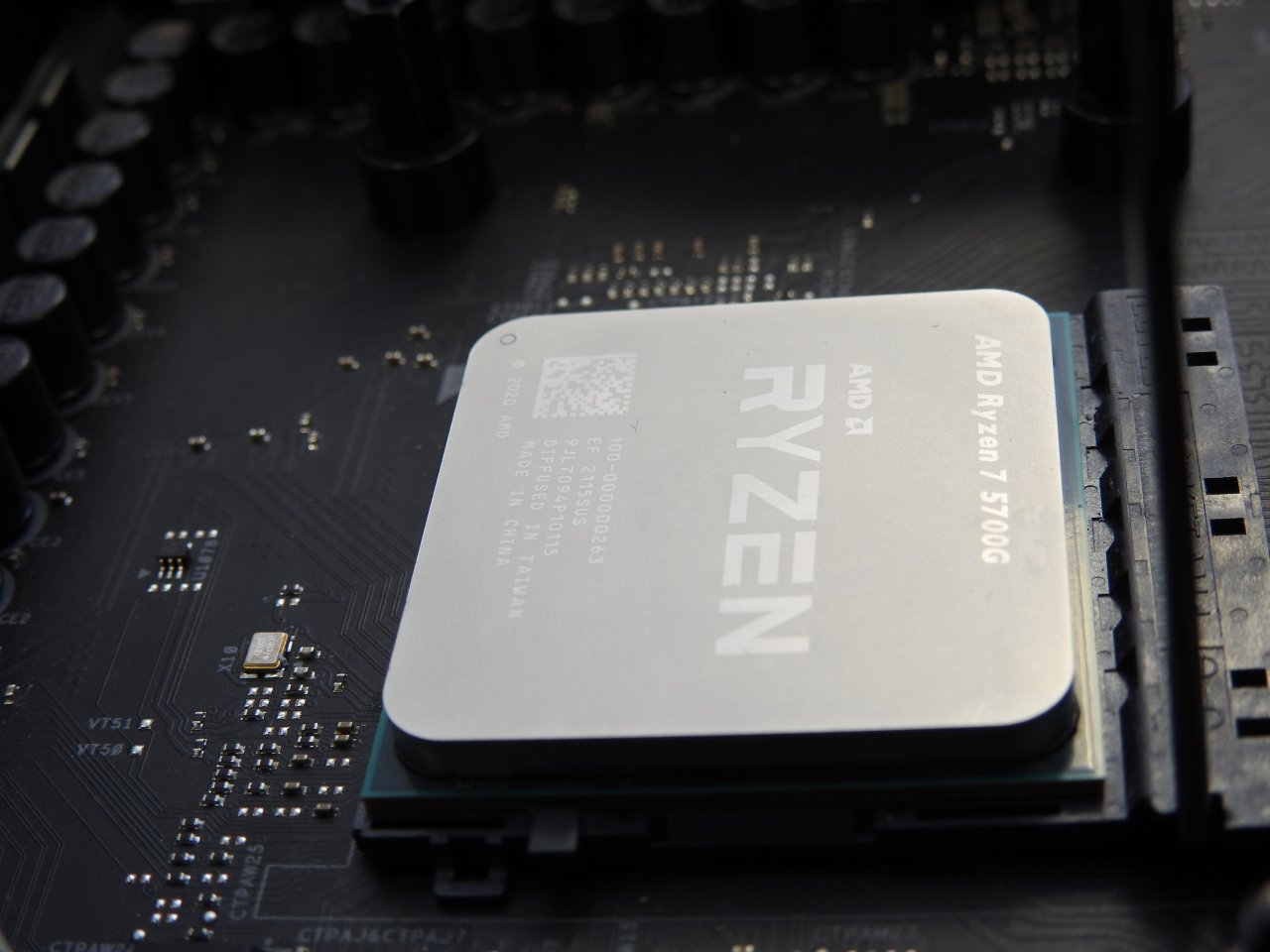 [28/07/2021] AMD Ryzen 7 5700G - ist eine solche APU für Gaming ohne Grafikkarte gut genug? Dies klären wir im Artikel und bieten zudem eine allgemeine CPU-Beratung.