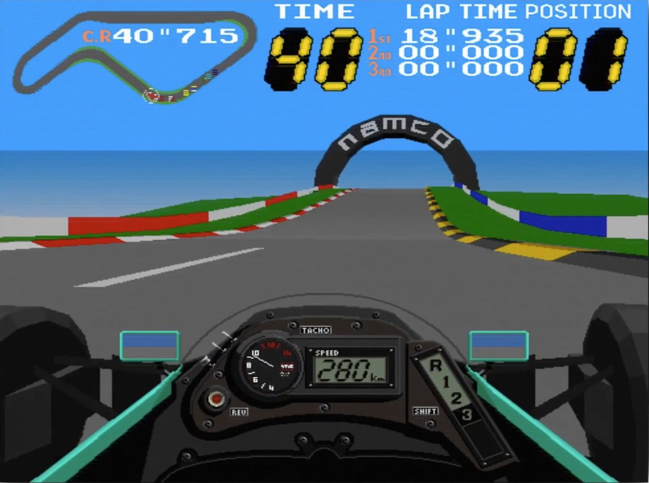 [20/08/2021] Schattierte Polygone, ein sich bewegendes Arcade-Kabinett und zahlreiche Simulationsaspekte machen Namcos Winning Run 1988 zur Spielhallensensation.