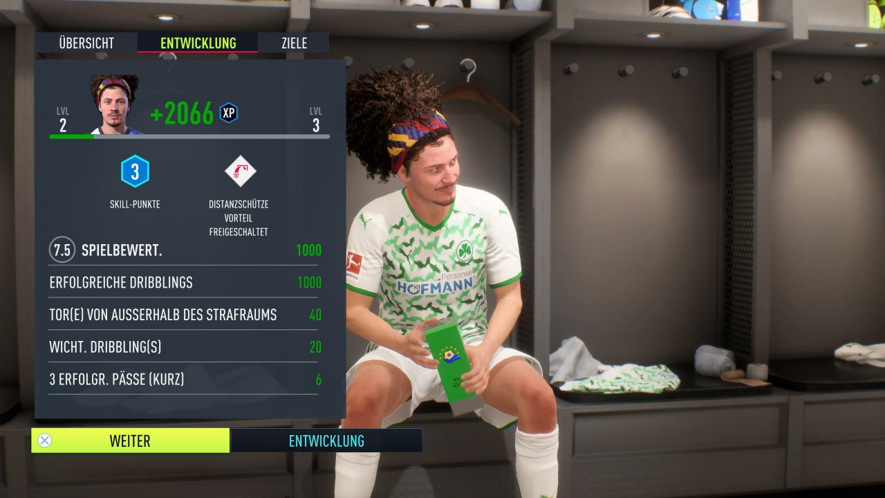 [27/09/2021] Neu in der Spielerkarriere: Euer Pro ist nun in Post-Match-Cinematics in der Kabine zu sehen, wo er sich zum Beispiel über den MotM-Award freuen darf.