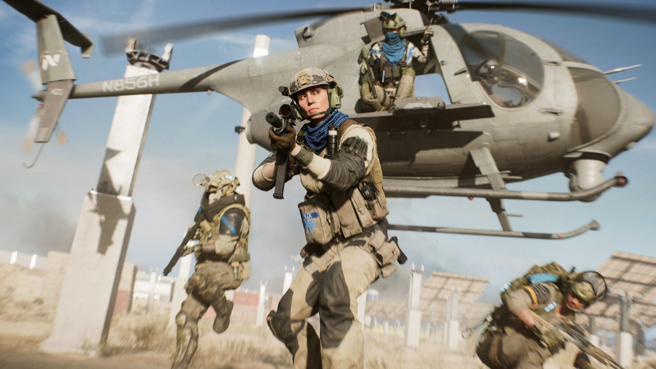Soldaten springen aus einem Helikopter in Battlefield 2042