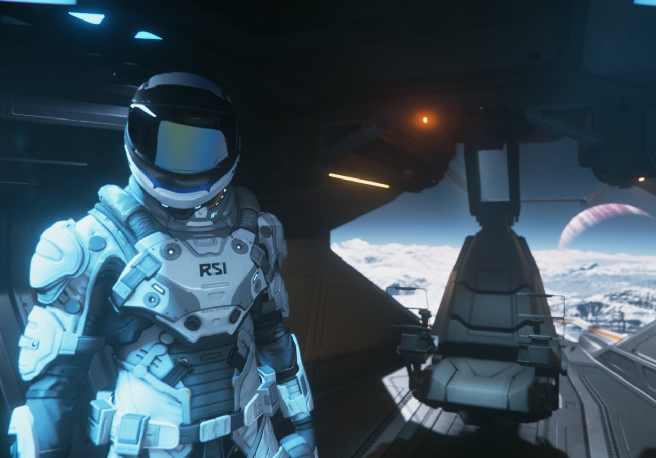 Astronaut steht im Cockpit