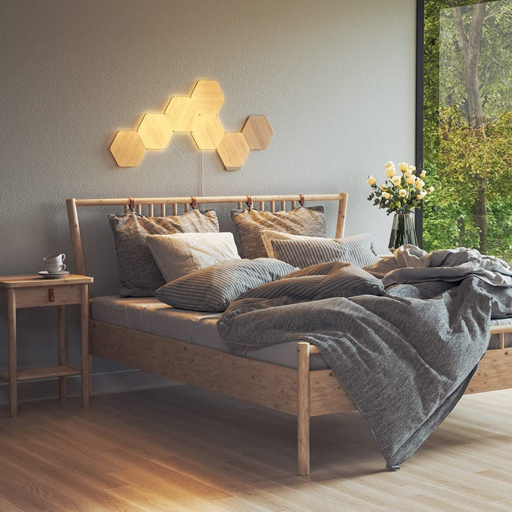 [10/03/2022] Nanoleaf Elements Wood Look: Die LED Panels in Holzoptik gibt es jetzt bei Amazon günstiger.