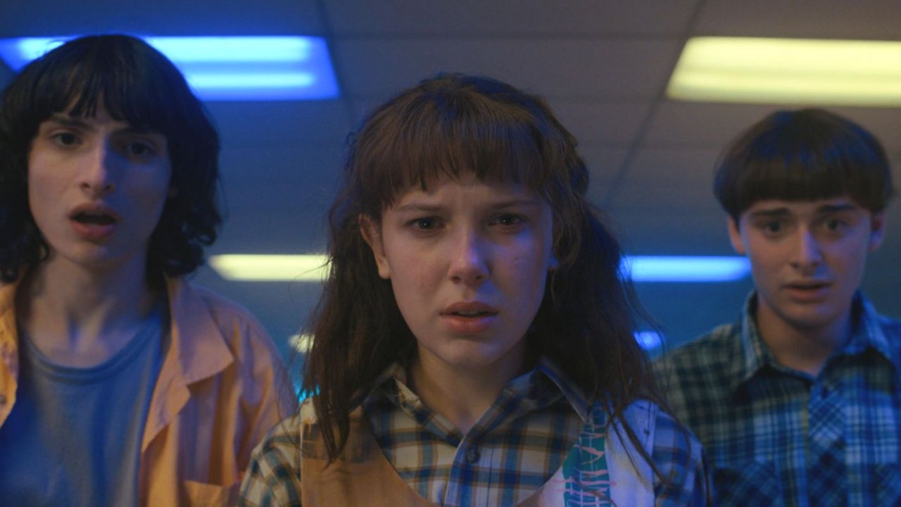 [24/03/2022] Stranger-Things-Star spielt GTA wie Die Sims und Fans feiern es