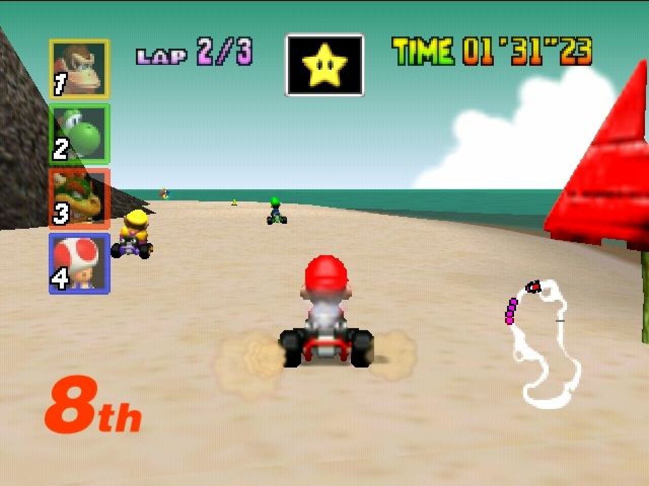 [18/03/2022] Nur wenige Kurse in Mario Kart 64 besaßen echte Begrenzungen, sie boten dafür aber Abkürzungen. Im Gegensatz zu anderen Rennspielen gönnte der Fun-Racer dem Spieler also viele Freiheiten. &nbsp;