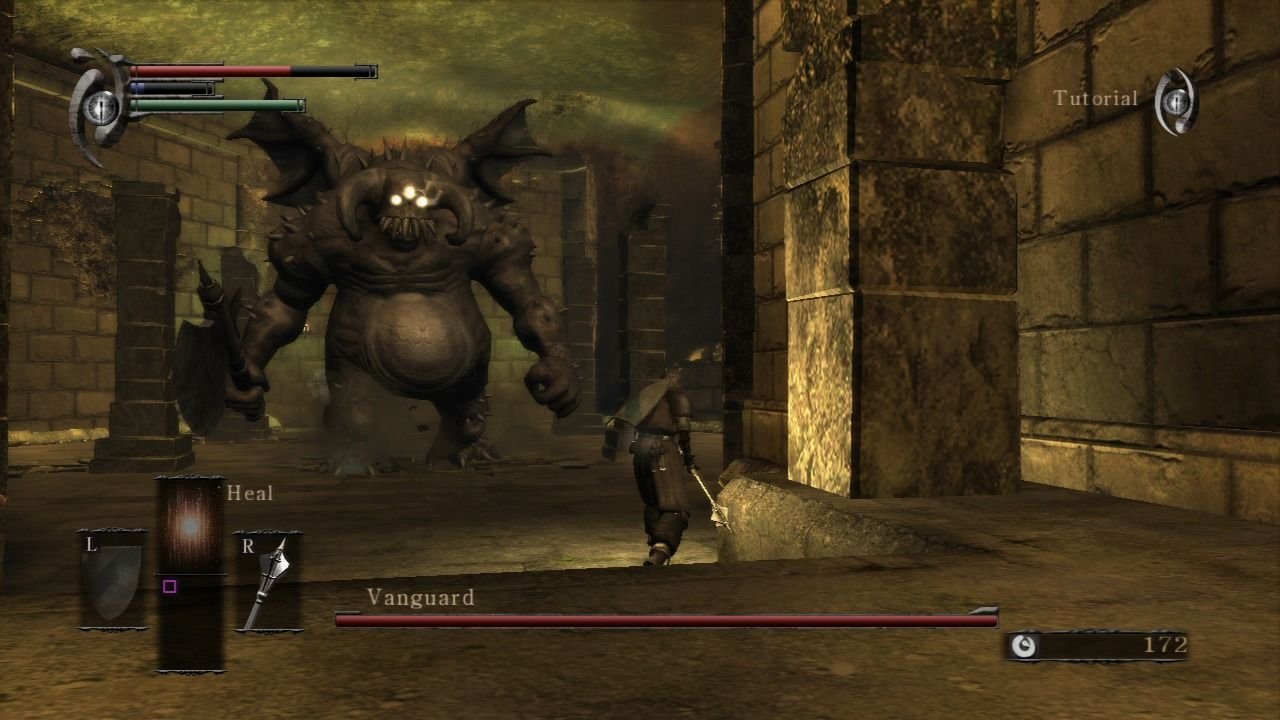 [28/07/2022] Typisch für die Souls-Spiele: Der erste Boss (hier der Vanguard aus Demon's Souls) ist fast unbesiegbar und lässt den Spieler erstmals den berühmten „You Died“-Schriftzug sehen. &nbsp;