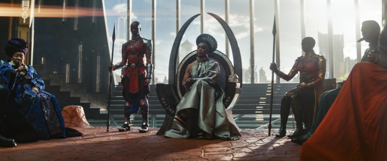 [09/11/2022] Black Panther: Wakanda Forever in der Filmkritik - Der Marvel-König der Phase 4 ist eine Wucht! (9)