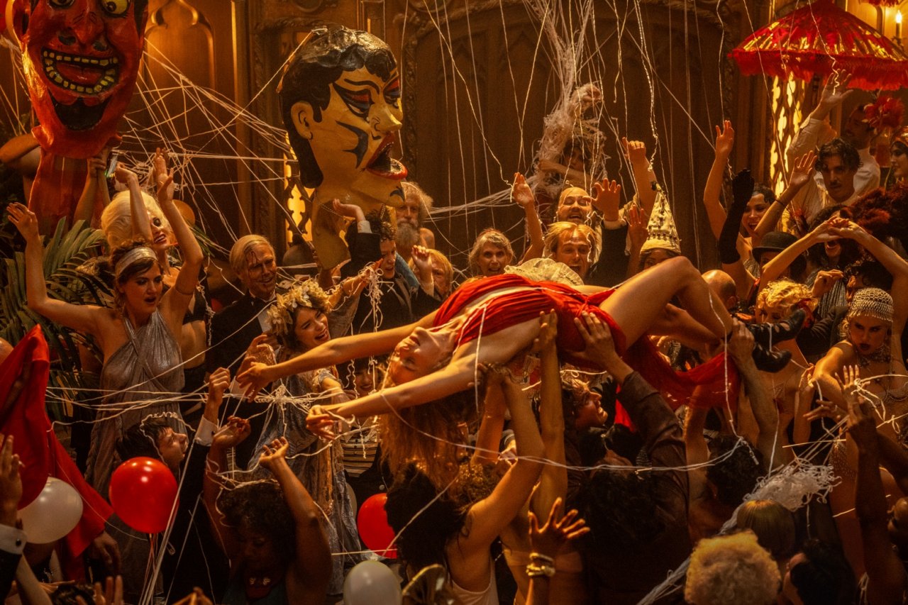 [18/01/2023] Babylon in der Filmkritik: Eine Bildgewalt, der nicht jeder standhalten wird - La La Land trifft Gatsby (5)