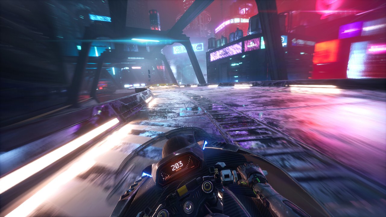 Der Ghostrunner fährt mit 200 km/h über eine neonbeleuchtete Straße.