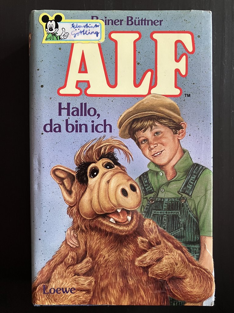 Das erste der ALF-Hardcover-Bücher.