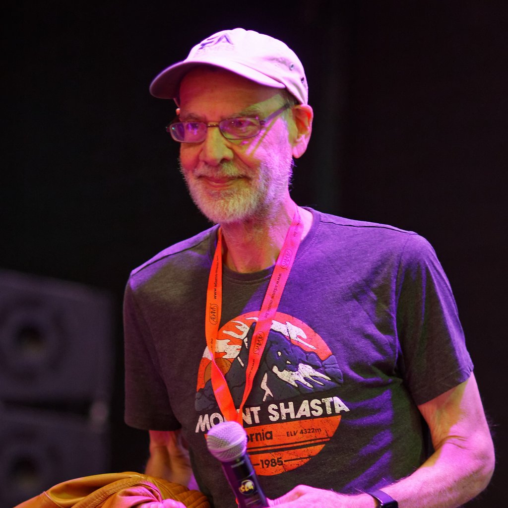 "SID war was Besonderes, da er der erste Synthesizer in einem Heimcomputer war, mit dem man einigermaßen anständige Musik und Soundeffekte kreieren konnte." Rob Hubbard