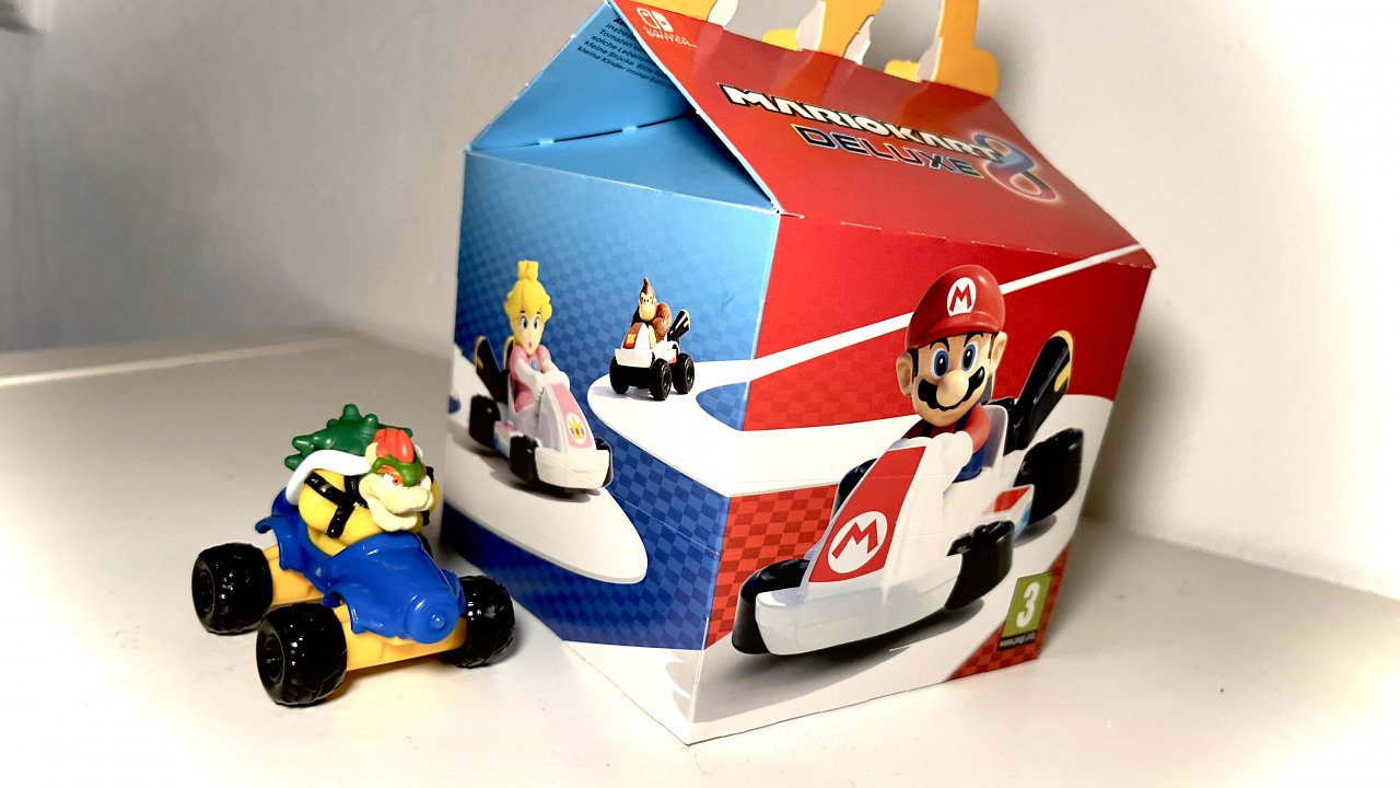 Bowser als Plastik-Figur aus dem Happy Meal von McDonald's