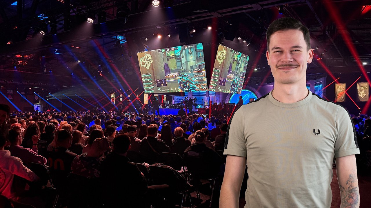 Tobias Meyer vor Bühne