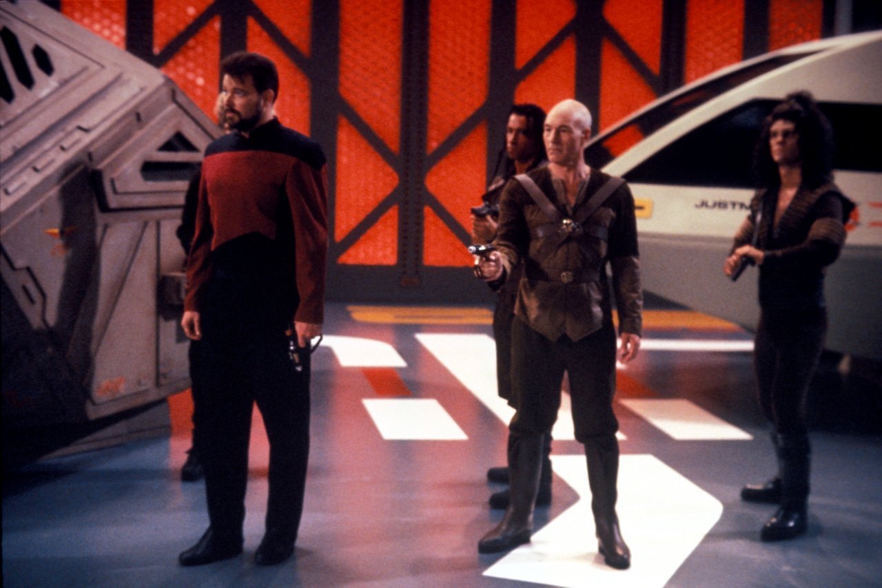 Im Zweiteiler Gambit (Der Schachzug) geht Captain Picard unter die Weltraumpiraten.