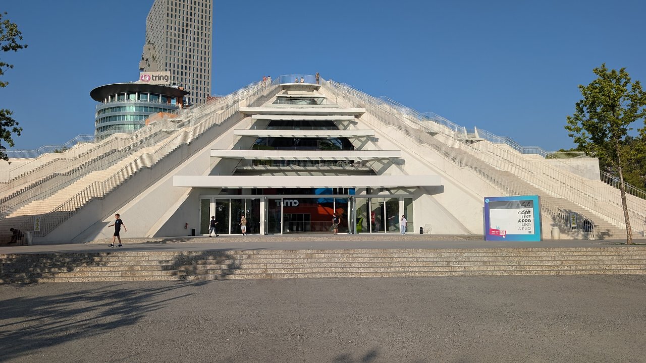 Die Pyramide von Tirana