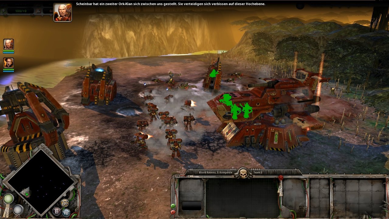 Cool: Die Gebäude der Space Marines werden von Raumschiffen eingeflogen oder auf die Oberfläche gefeuert.