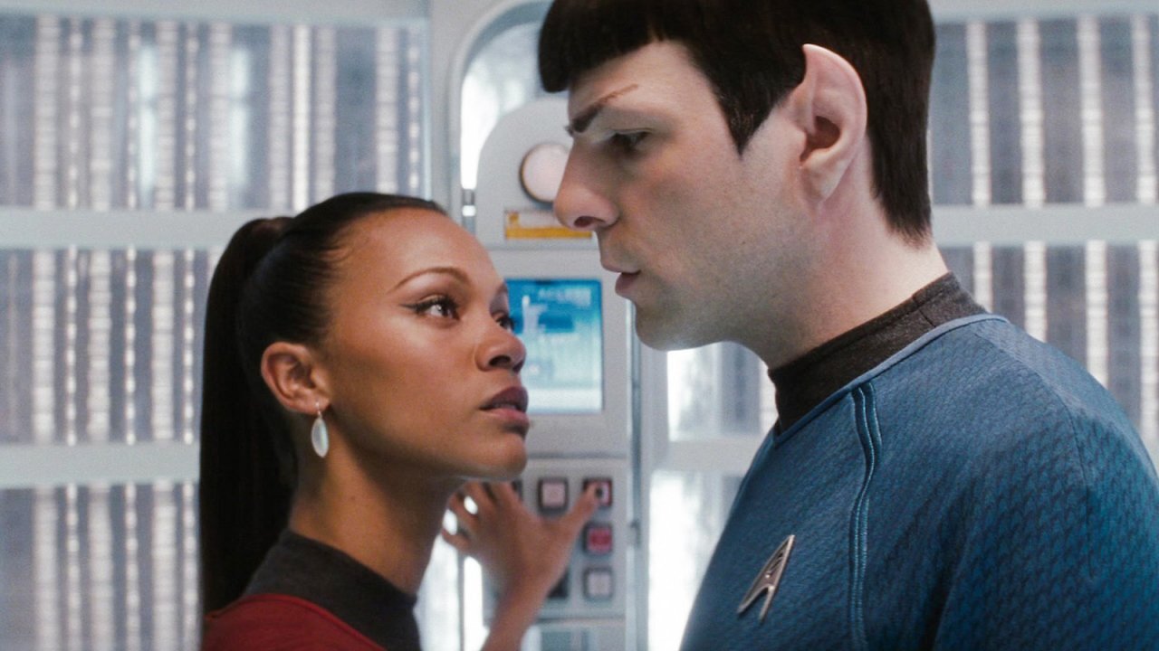 Zoe Saldaña und Zachary Quinto in Star Wars.