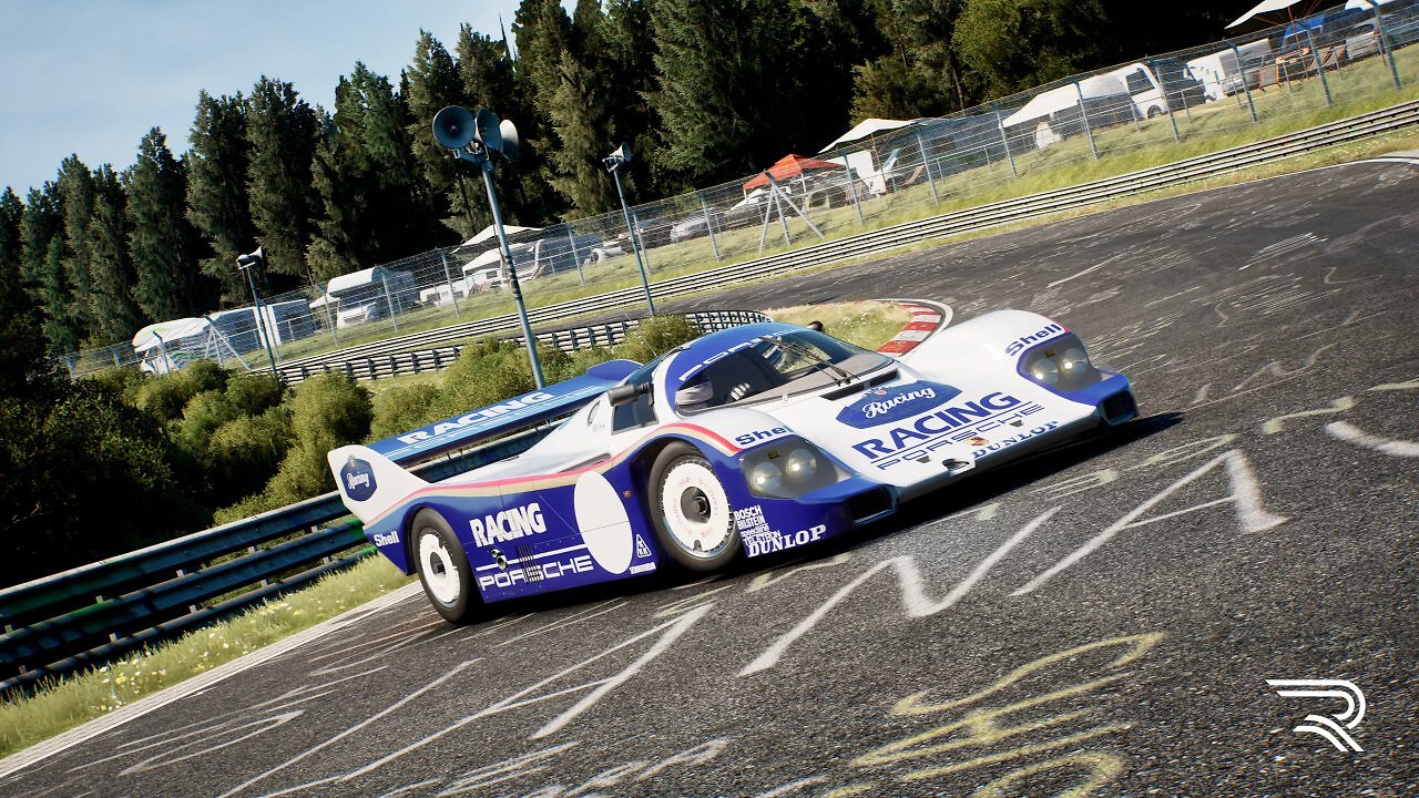 [26/02/2026] Ein weiterer Porsche ist ebenfalls im Endurance Classic Pack Part 1 enthalten. Der 956 gehört zur Gruppe C und gewann in den 80er-Jahren etliche wichtige Wettbewerbe.