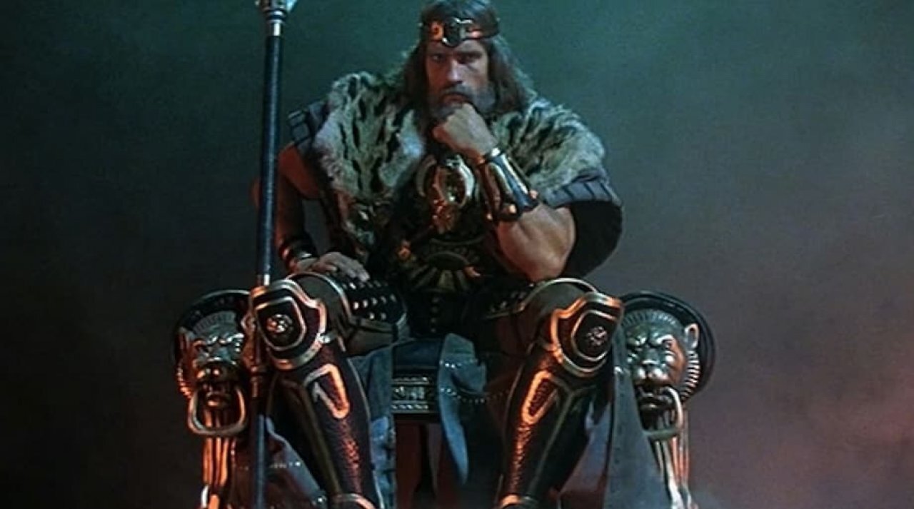 [20/05/2026] In den früheren Filmen war Schwarzenegger bereits kurz als älterer, aber immer noch imposanter König Conan zu sehen.
