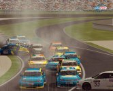 Regenrennen gehören zu den größten Herausforderungen im Motorsport. Auch in Race kommt es bei nasser Piste häufig zu Blechlawinen. 