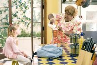 Das bisschen Haushalt: Selbst mit der Zubereitung des Frühstücks ist Big Mama reichlich überfordert.