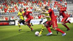 Mittlerweile sind Fußball-Spiele sehr realitätsnah, wie etwa FIFA 14 hier im Bild. Doch das war nicht immer so.
