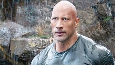 Dwayne Johnson zeigt sich durchtrainiert.